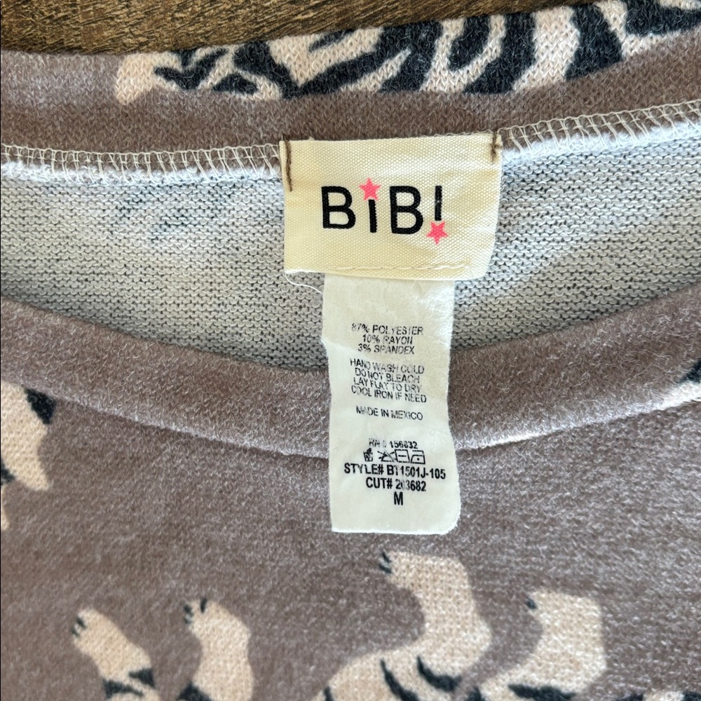 Tiger Sweater - Picture 2 of 3
